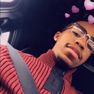 Meet your Posher, Tyric